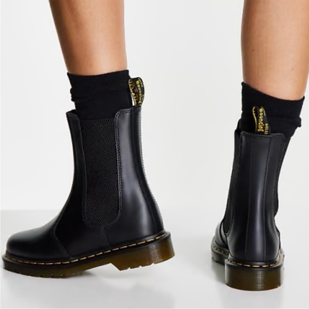 Dr. Martens 2976 Smooth Leather Chelsea Boots In Black Size 7 - Picture 2 of 16
